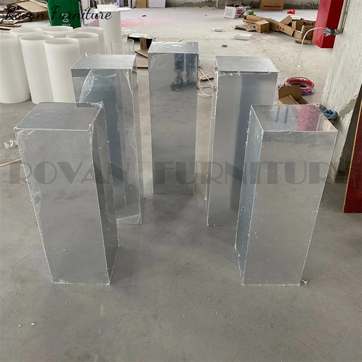 Gold Acrylic Flower Stand