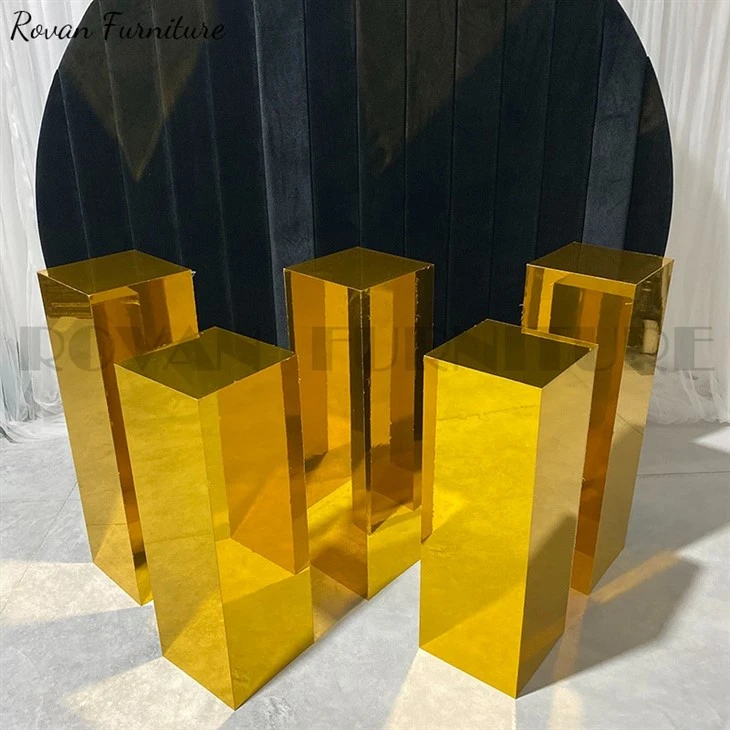 Gold Acrylic Flower Stand