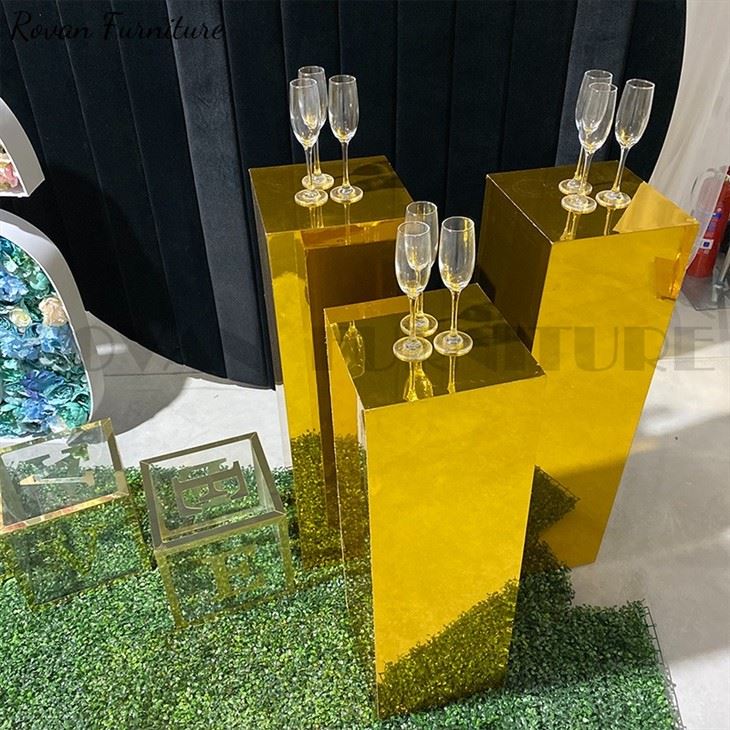 Gold Acrylic Flower Stand