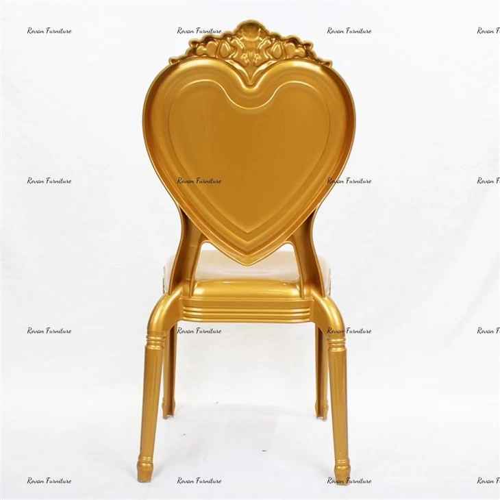 Gold PP Resin Heart Shape Wedding Chair