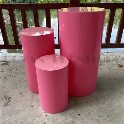 Colorful Plinths in Different Material